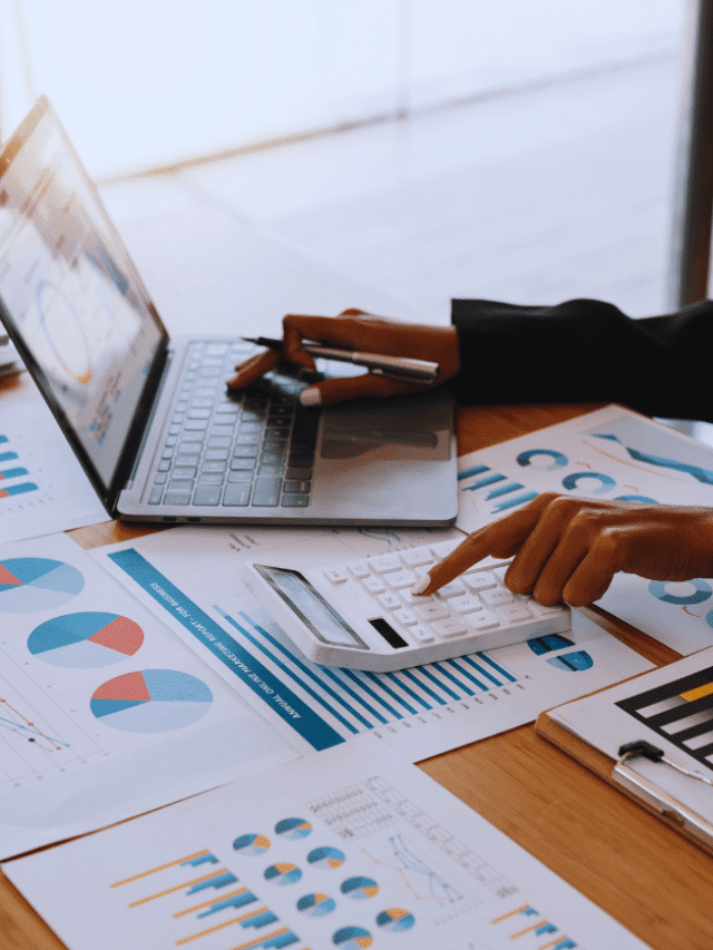 The Advantages of Hiring Outside Bookkeepers to Promote Business Expansion