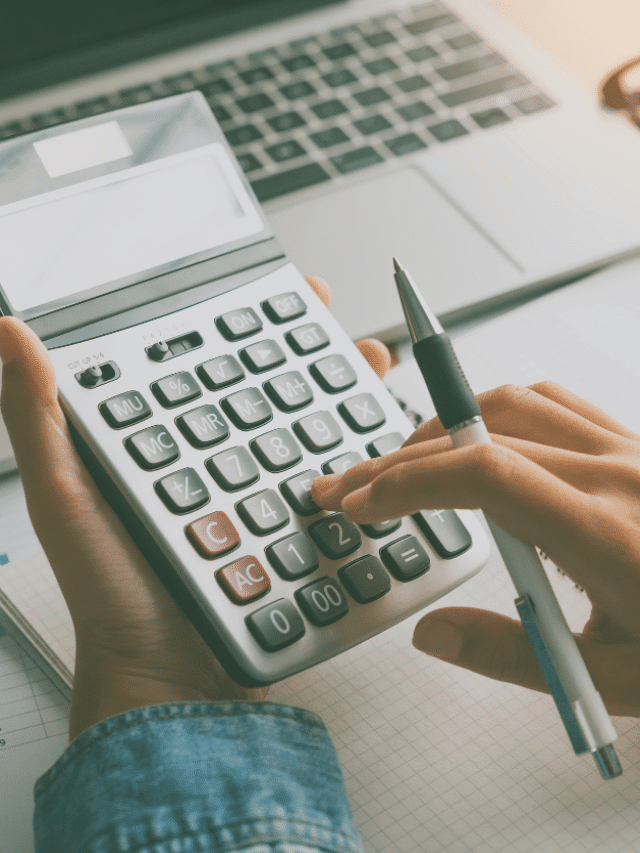 The Benefits and Drawbacks of Paysquare's Outsourced Accounting Bookkeeping Services in India
