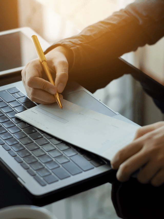 Why Some Businesses Thrive At Payroll Outsourcing While Others Don't